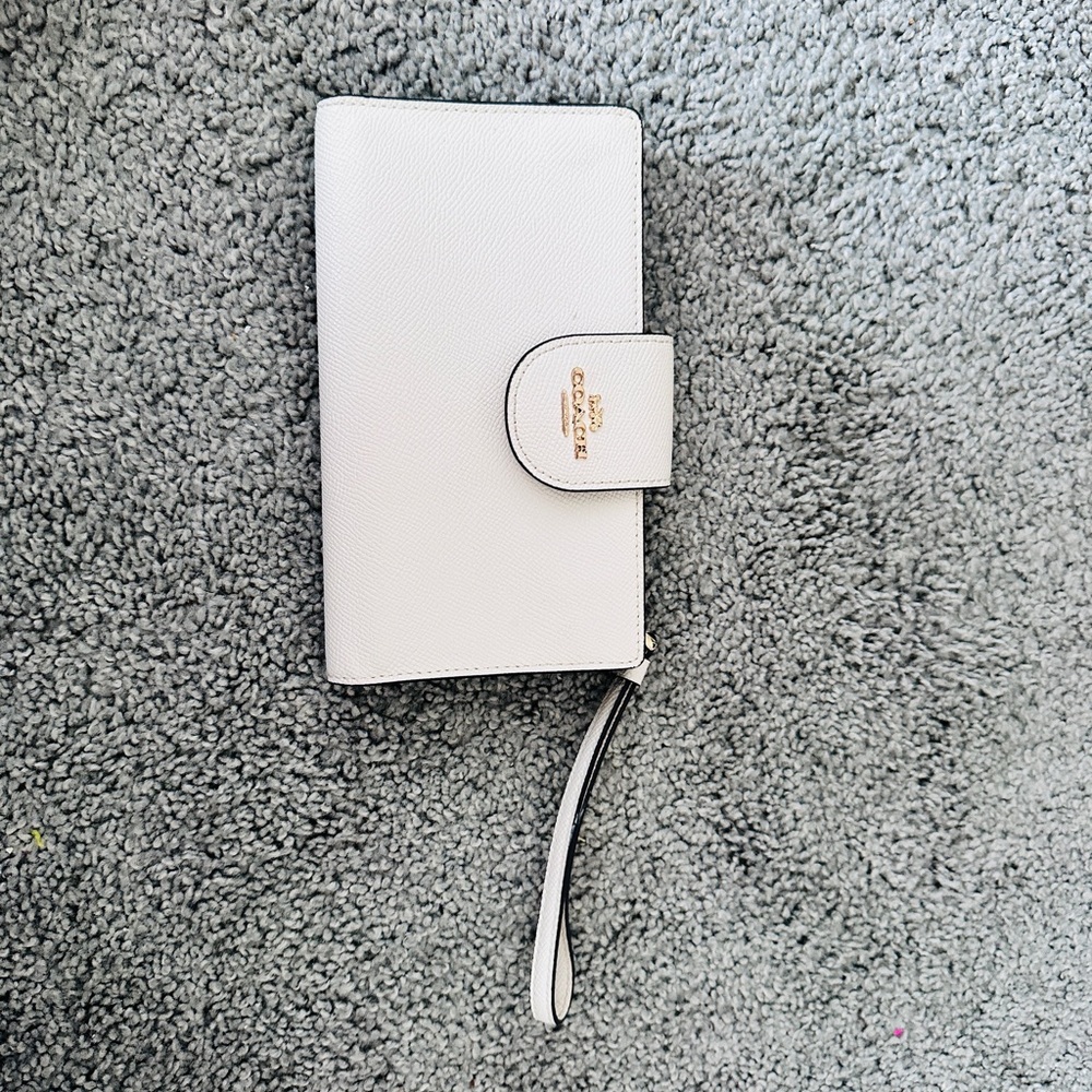 Coach White Wristlet Wallet